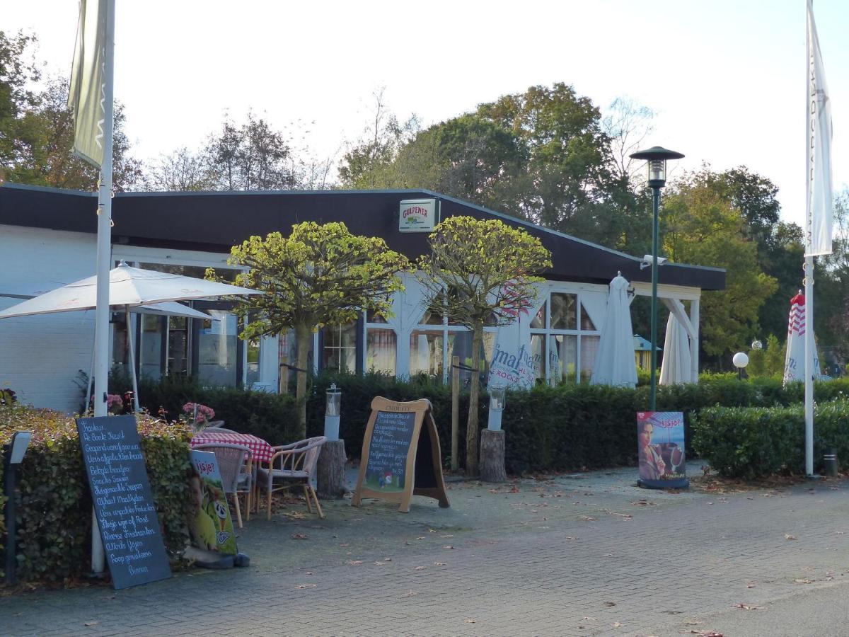 Comfortable Chalet With A Terrace At 3 Km From Baarle Nassau Bagian luar foto